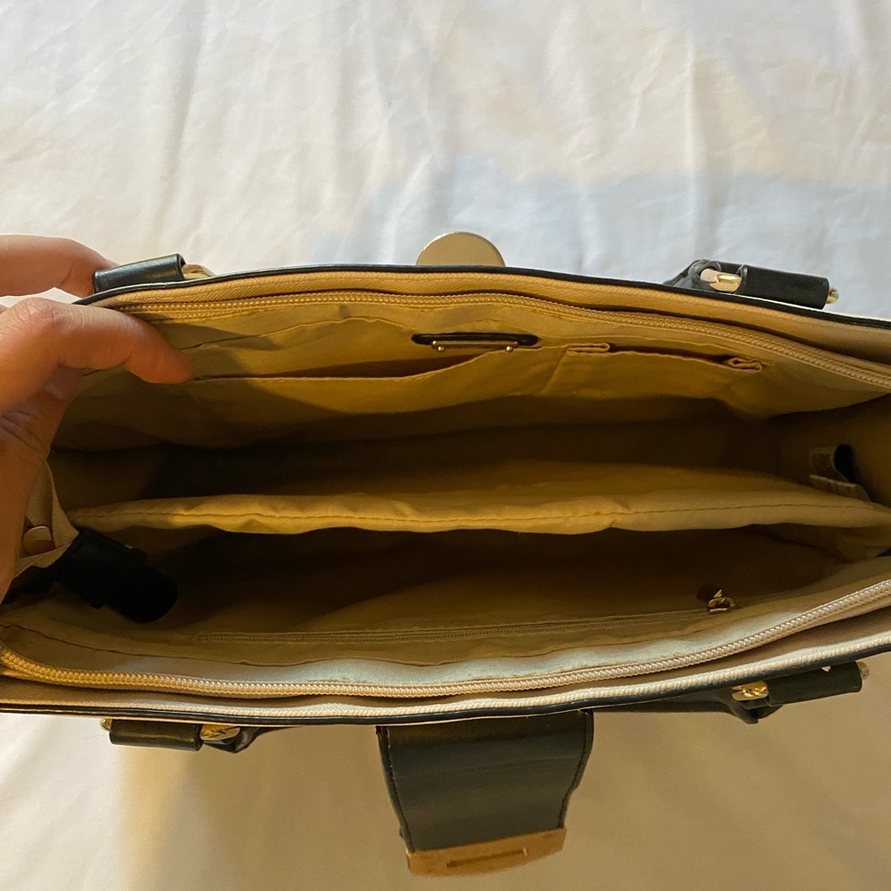Handbag - Picture 5 of 5